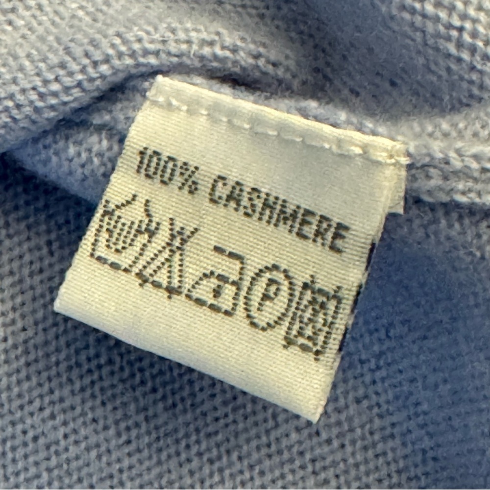 100% Cashmere Sky Blue Short Sleeve Top
#1412 - Picture 6 of 7